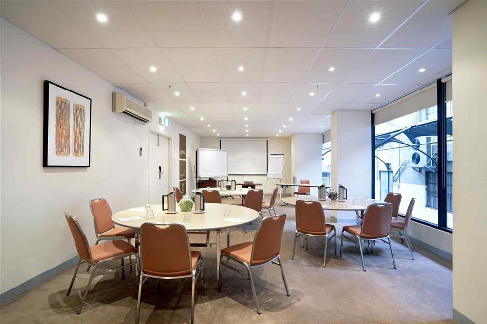 Mercure Welcome Melbourne Restaurant photo
